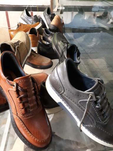 عکس کارگاه تولیدی کیف و کفش ویانا