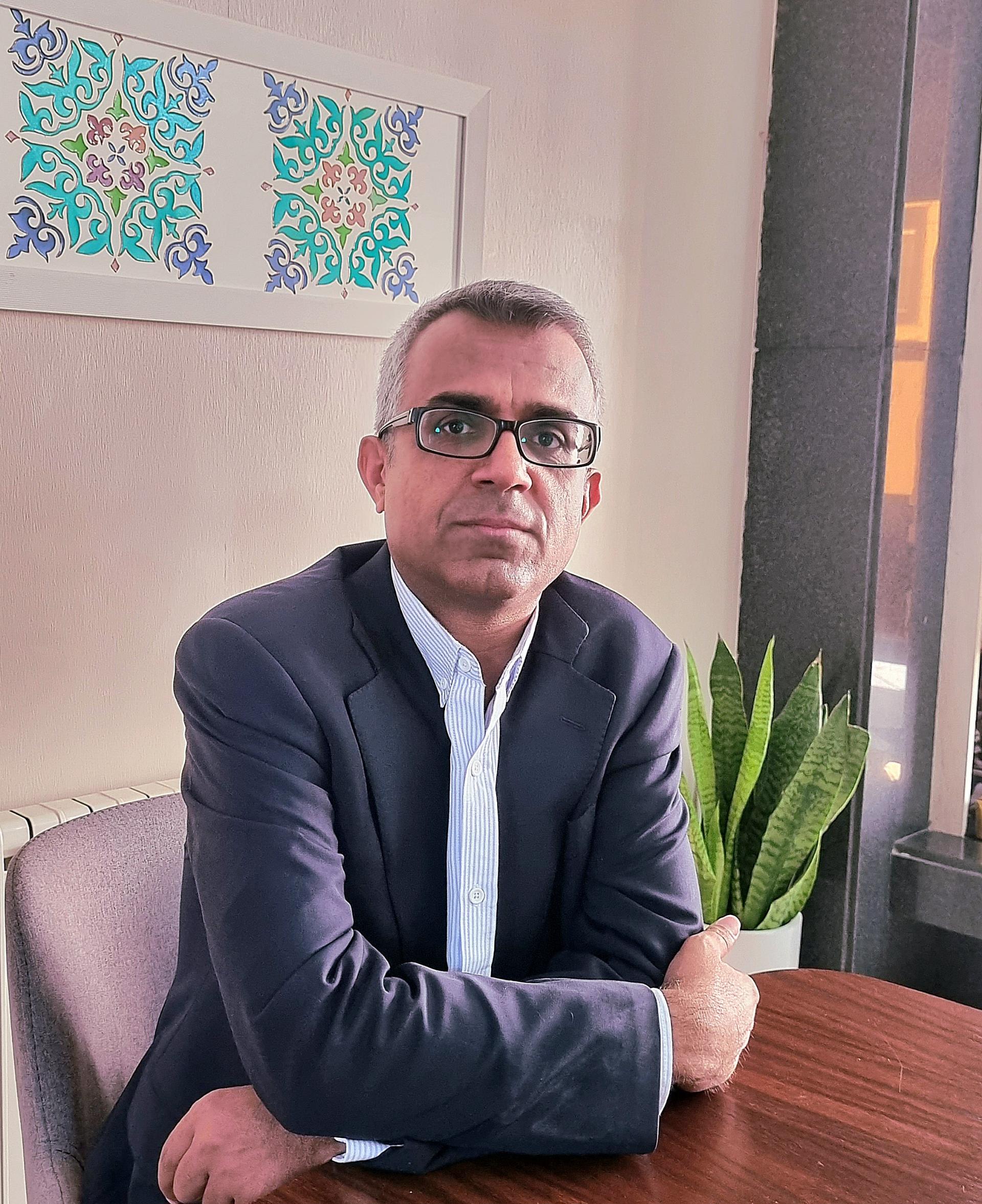 عکس دفتر وکالت محمد محدث زاده