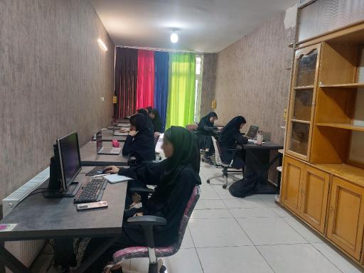 عکس هنرستان دخترانه سپیدار نوین 