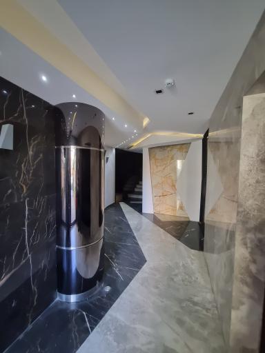 عکس مجتمع تجاری اداری هفت آسمان