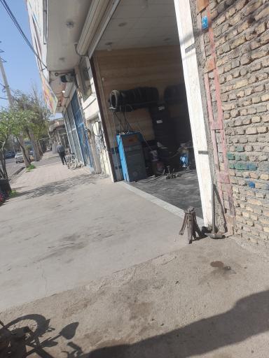 عکس تعویض روغنی حاج بیوک ثنائی