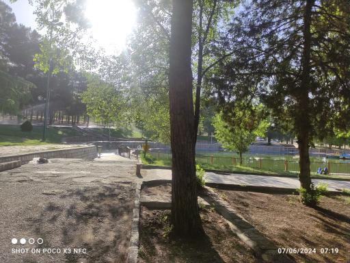 عکس دریاچه پارک شرقی طاقبستان