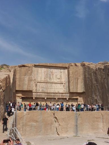 عکس آرامگاه اردشیر سوم