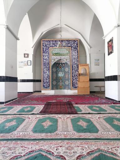 عکس مسجد بین راهی شادمهر