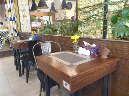 عکس کافه رستوران باربیکیو نرگس