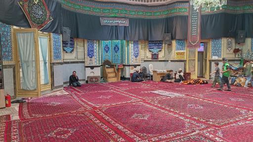 عکس زائر سرای حسینیه ابوالفضلی مریانج