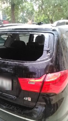 عکس فروشگاه شیشه اتومبیل میرال