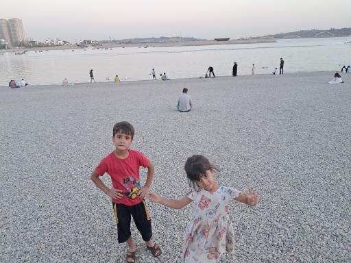 عکس ساحل دریاچه شهدای خلیج فارس