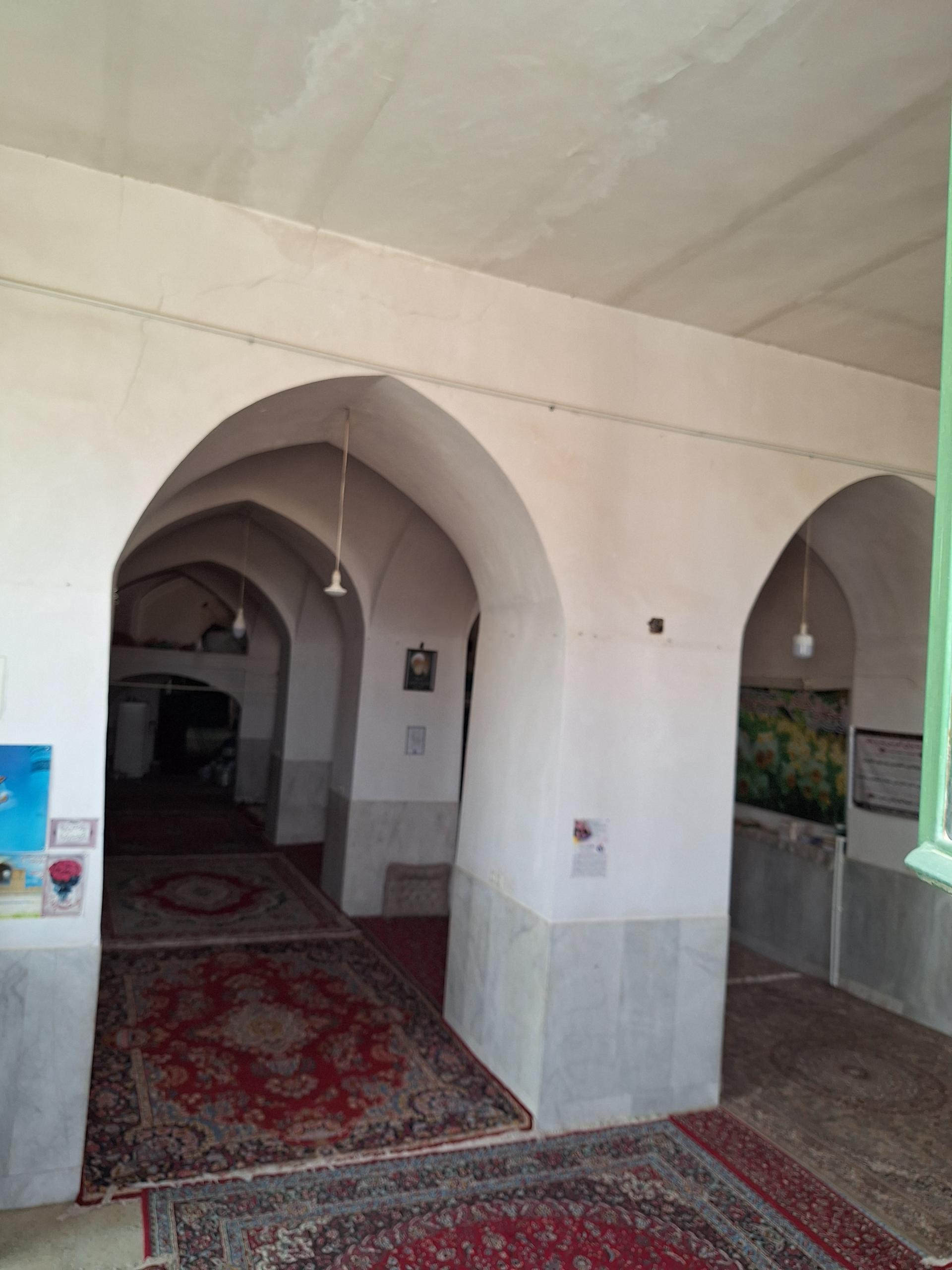 عکس مسجد سرخی