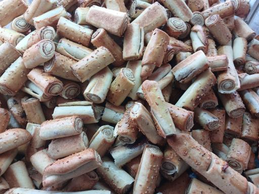 عکس کیک و کلوچه پزی امین