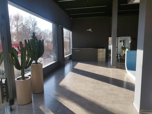 عکس نمایندگی کرمان موتور کرج (علی خسروانی)