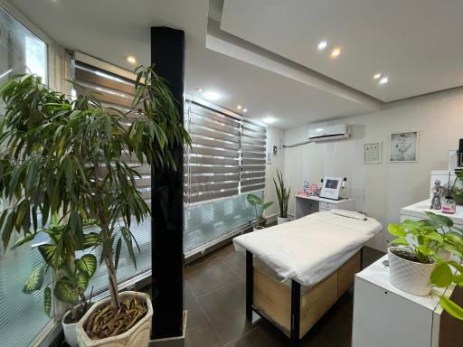 عکس کلینیک زیبایی پوست و مو آبان دکتر سارا نویدی