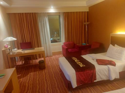 عکس هتل پارسیان آزادی