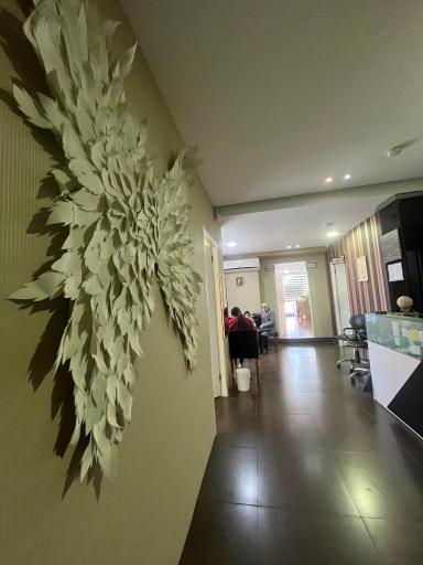 عکس کلینیک زیبایی پوست و مو آبان دکتر سارا نویدی