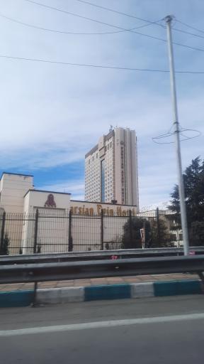 عکس هتل پارسیان آزادی