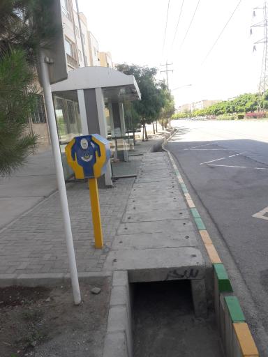 عکس ایستگاه اتوبوس امیریه 46