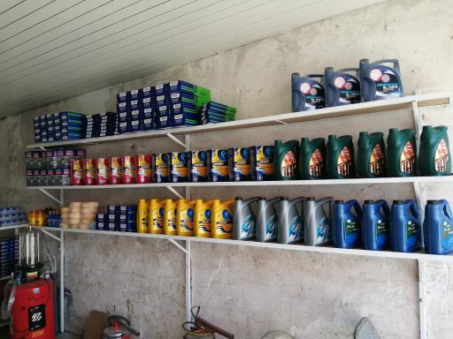 عکس تعویض روغن مسعود عبدالهی