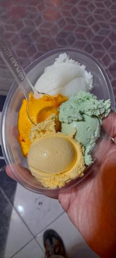 عکس آبمیوه و بستنی شانار