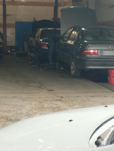 عکس تست خودرو مدرن رستم گوشه