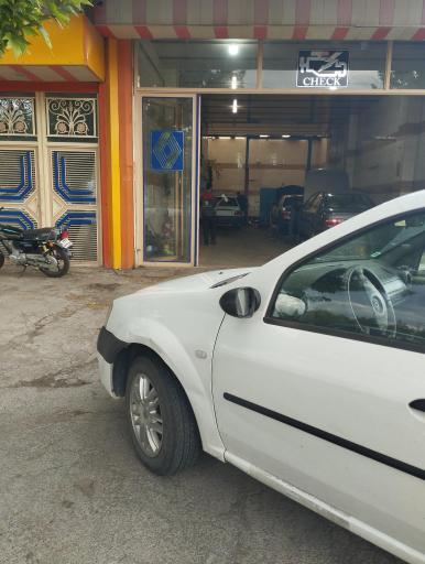 عکس تست خودرو مدرن رستم گوشه