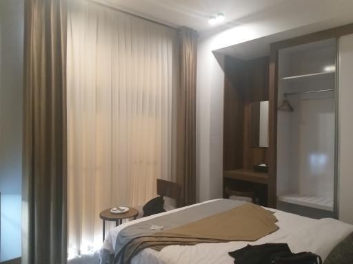 عکس هتل سه ستاره رادیس