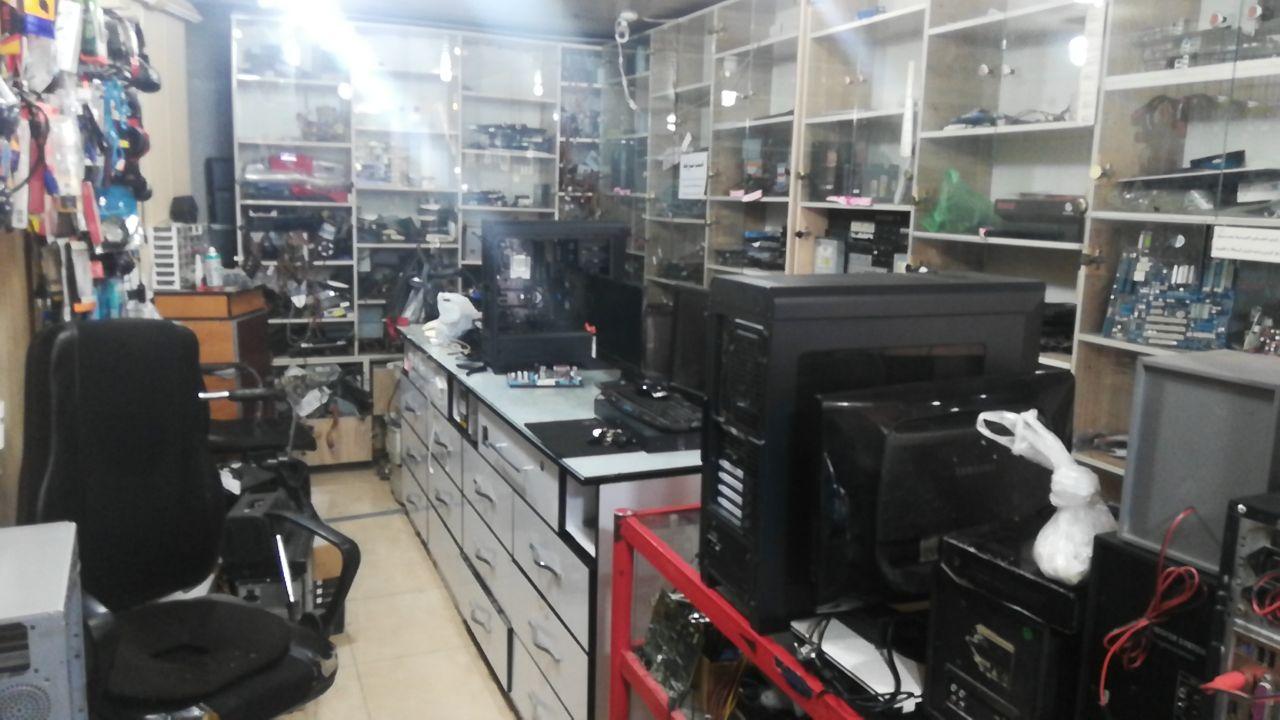 عکس مرکز کامپیوتر طاها
