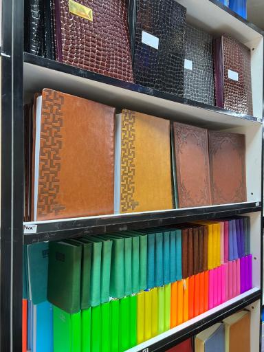 عکس لوازم التحریر و تایپ و تکثیر جوان