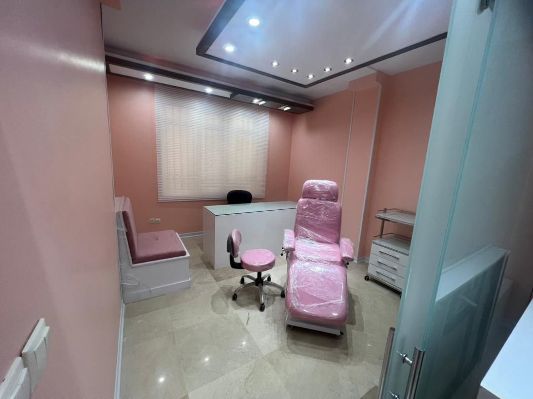 عکس کلینیک زیبایی بهارک