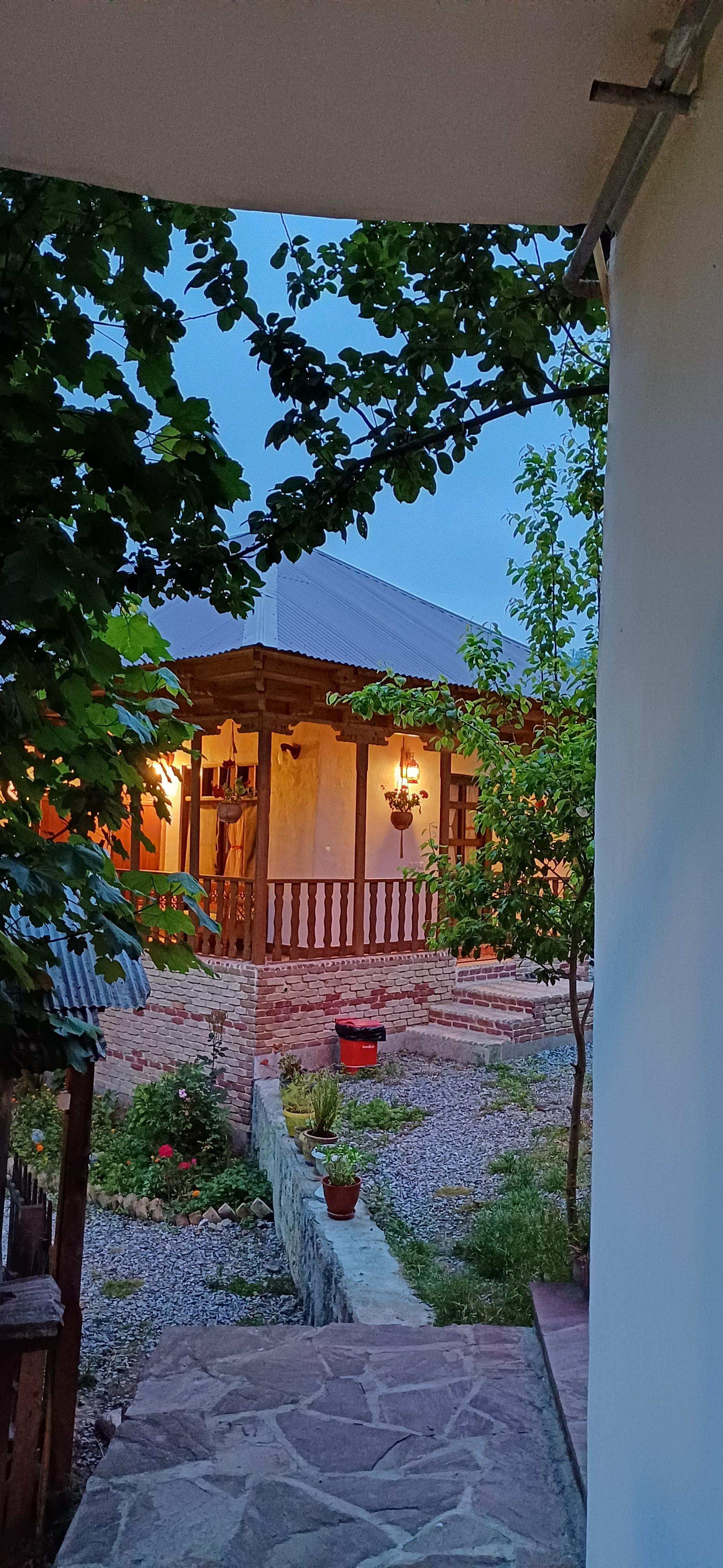 عکس رستوران و بوم گردی مین سی
