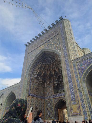 عکس صحن انقلاب (ورودی پنجراه)