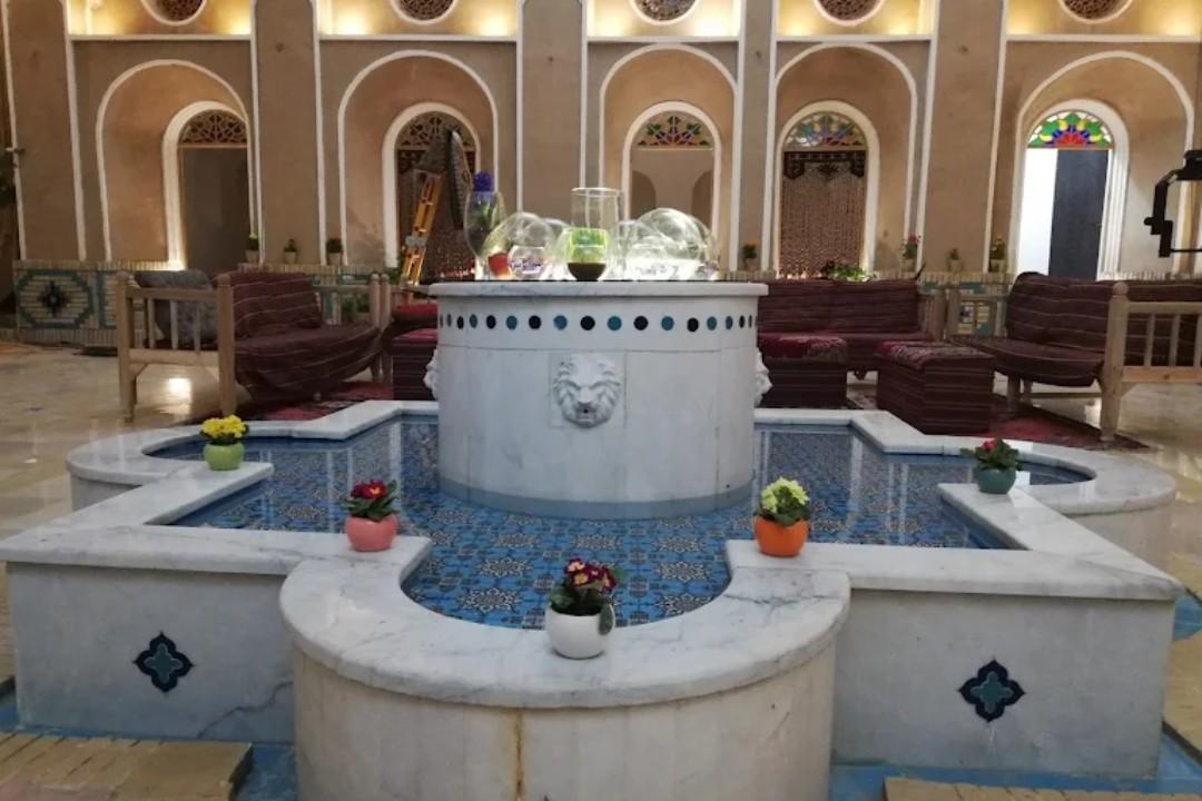 عکس رستوران بیرزنگ