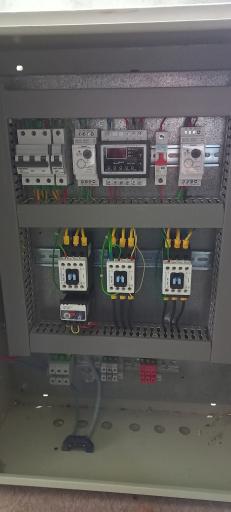 عکس تابلو برق صنعتی عبدالهیان