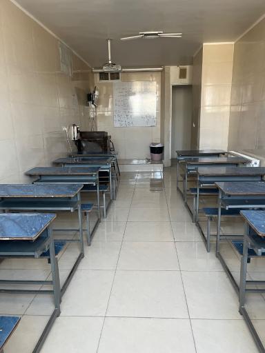 عکس کانون زبان ایران مرکز خمینی شهر