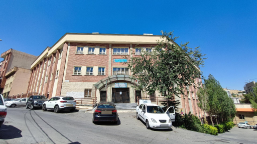 عکس دبیرستان و پیش دانشگاهی دخترانه روشنگر