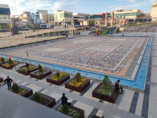 فرش سنگ‌باف میدان بهشتی (ایپک)