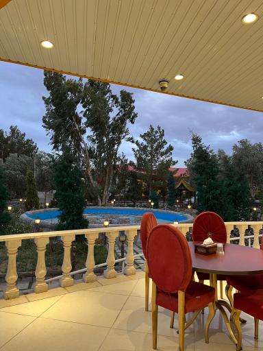 عکس رستوران و فست فود فیروزه