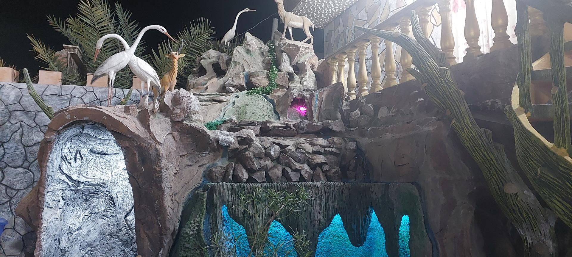 عکس رستوران سنتی هخامنش