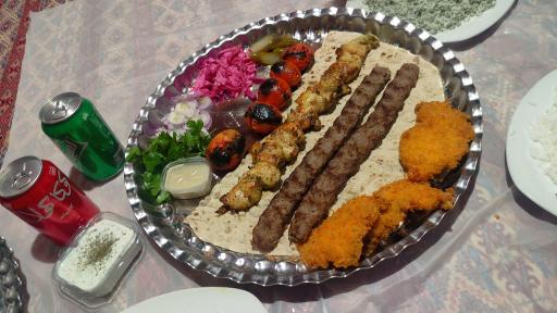 عکس باغ رستوران رز