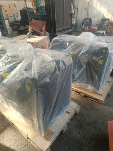 عکس دیزل ژنراتور قلی زاده 