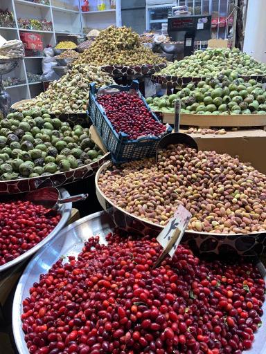 عکس آجیل و خشکبار آقابزرگ