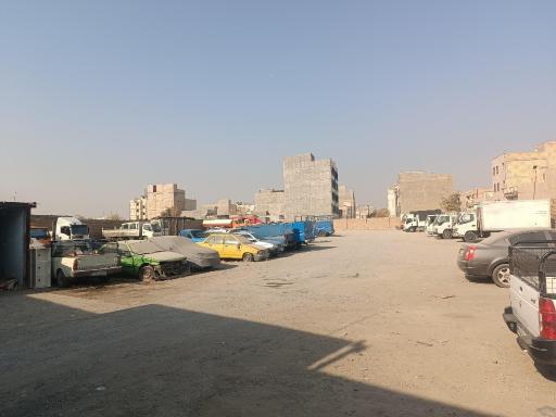 عکس پارکینگ شبانه روزی دشت طلایی سبک و سنگین 