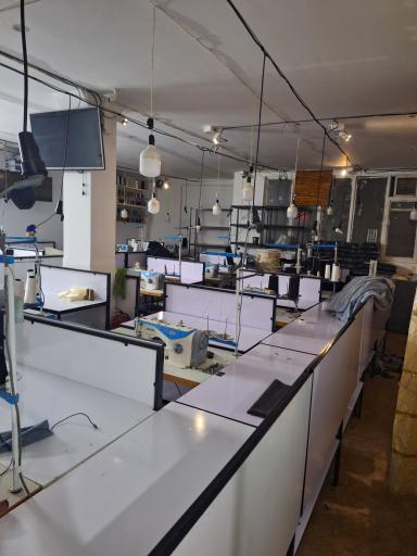 عکس تولیدی کاپشن  amirok