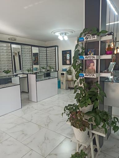 عکس بینایی سنجی و عینک سپهر