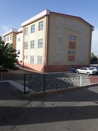 عکس دبیرستان پسرانه حاج اکبر شعوری