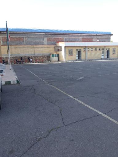 عکس دبیرستان پسرانه حاج اکبر شعوری