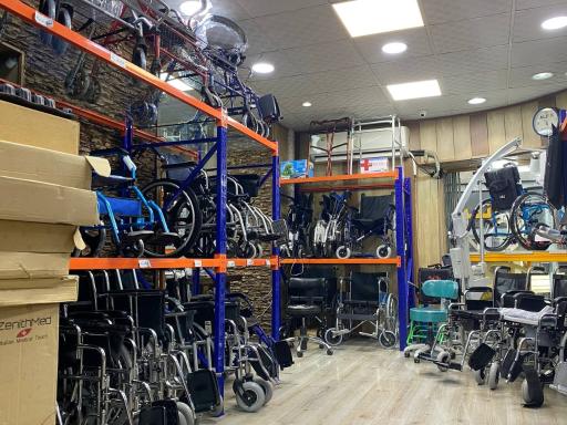 عکس فروشگاه لوازم پزشکی قائم