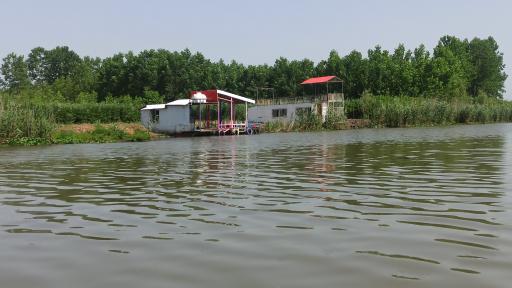 عکس اسکله تفریحی قایق سواری