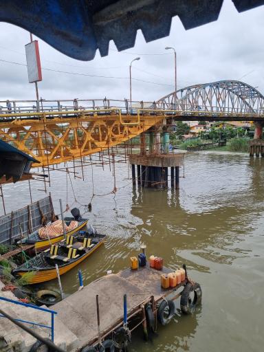 عکس اسکله تفریحی قایق سواری