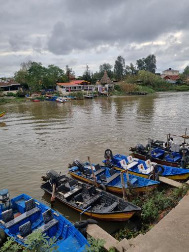 عکس اسکله تفریحی قایق سواری