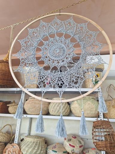 عکس فروشگاه صنایع دستی و سوغات شمال